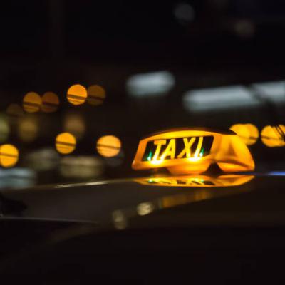 EL TAXISTA | RELATO ANECDOTAS INQUIETAS EL TAXISTA | RELATO ANECDOTAS INQUIETAS