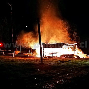 Incendio afecta reten de Carabineros en la comuna de San Juan de la Costa episode artwork