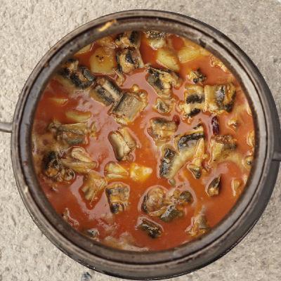 All i pebre de anguila y salpicones variados
