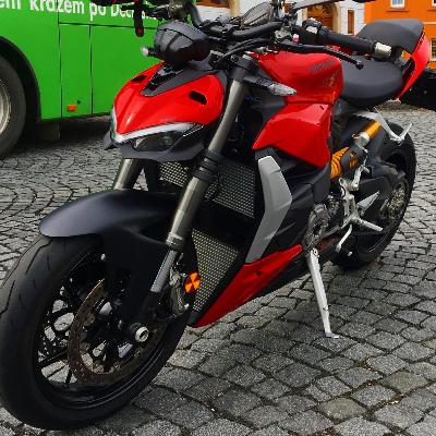 Ducati Streetfighter V2