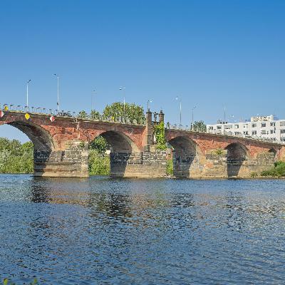Unterwasser-Archäologen suchen in der Mosel nach römischen Brücken Unterwasser-Archäologen suchen in der Mosel nach römischen Brücken