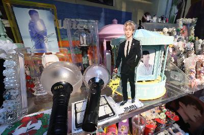 Crackdown on unofficial BTS items leaves fans feeling caught in crossfire Crackdown on unofficial BTS items leaves fans feeling caught in crossfire