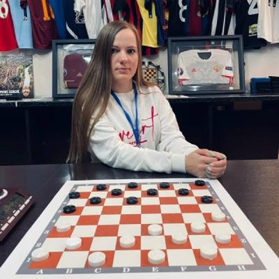 А.Мортикова. Поддавки — игра непростая