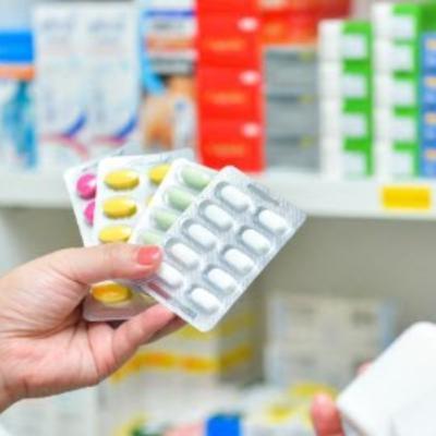 Should one use hair medication immediately, or wait until the underlying problem is completely treated? Should one use hair medication immediately, or wait until the underlying problem is completely treated?