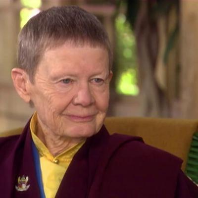 Důležité je nezapomínat přes všechna ta učení o utrpení na radost - Pema Chödrön Důležité je nezapomínat přes všechna ta učení o utrpení na radost - Pema Chödrön