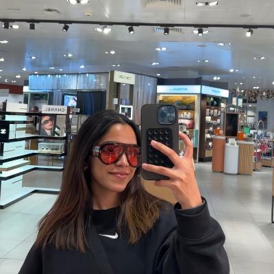 Balancing Hustle and Heart (When Doing Less Means Living More) Balancing Hustle and Heart (When Doing Less Means Living More)