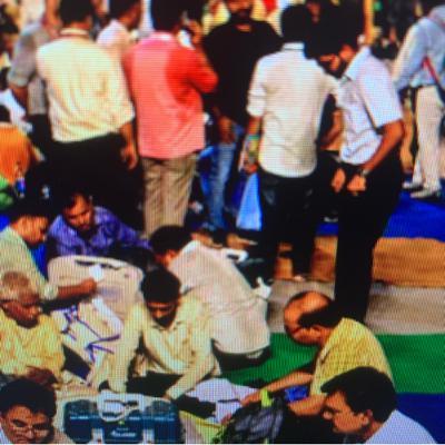 India : Modi wins a majority victory