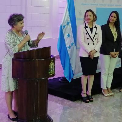 “La lucha nunca es en vano” “La lucha nunca es en vano”