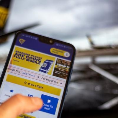 Ryanair moves to 100% digital boarding passes