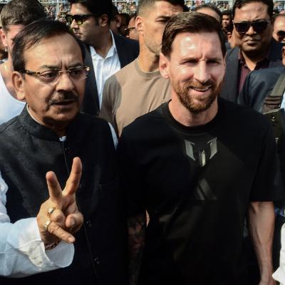 Tin quốc tế - Sự kiện của Lionel Messi tại Ấn Độ biến thành hỗn loạn vì khán giả thất vọng Tin quốc tế - Sự kiện của Lionel Messi tại Ấn Độ biến thành hỗn loạn vì khán giả thất vọng