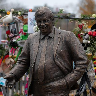 Walter-Lübcke-Statue - Spektakel, Provokation oder gute Erinnerungskultur? Walter-Lübcke-Statue - Spektakel, Provokation oder gute Erinnerungskultur?