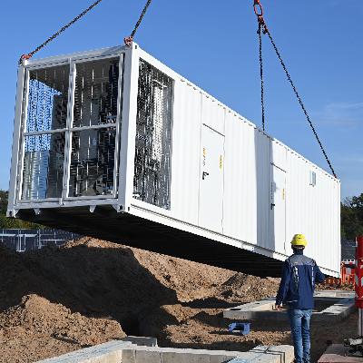 Energiewende - Batteriegroßspeicher gegen Blackout und Dunkelflaute