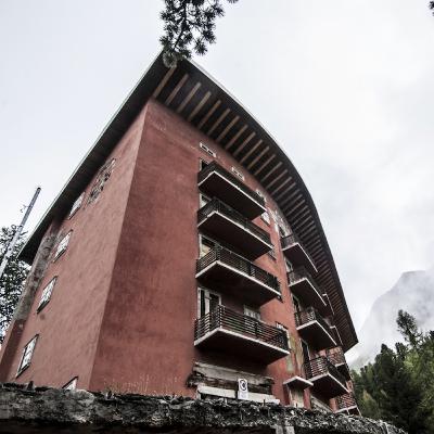 Costa Discordia | 68. Hotel di memorie