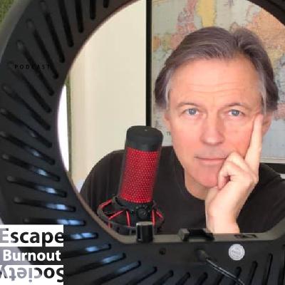 EP. 23 Fear is our worst enemy. Interview with Anders Bolling ex-journalist, writer and podcaster. The media portraits a world that makes us afraid, but it is a better place than we believe.