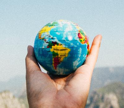 Earth Holding & The Five Mindfulness Trainings Earth Holding & The Five Mindfulness Trainings