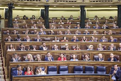 Alumnos de Navarra apelan a la ética política: 'No queremos un país dividido por discursos extremos'"