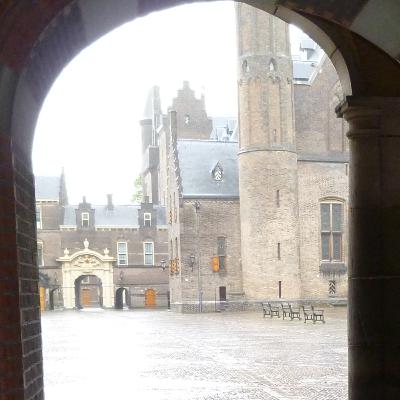 OPNL Podcast 14: Controleert de Eerste Kamer nieuwe wetten wel kritisch genoeg?