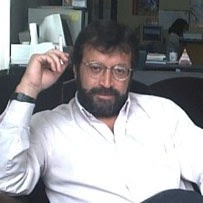 ESCRITORES ECUATORIANOS