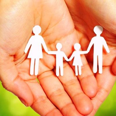 أعز ما في الدنيا العائلة، وما دون ذلك هيّن أعز ما في الدنيا العائلة، وما دون ذلك هيّن