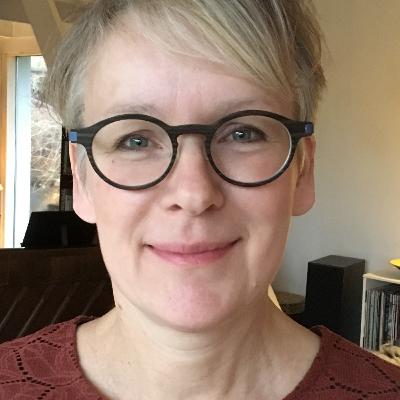 Hvorfor peger pilen på mor, når børn og unge mistrives