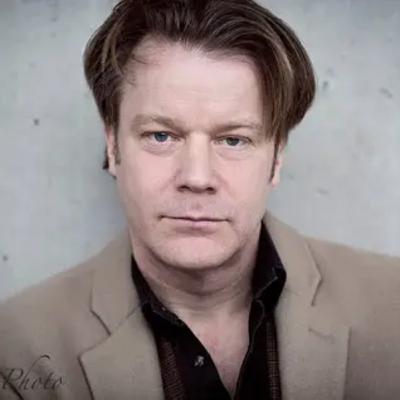 Kalle Westerdahl- Vill att livet ska vara en spännande bok. Kalle Westerdahl- Vill att livet ska vara en spännande bok.