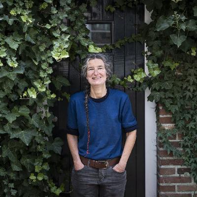 Tausendseitige Emily-Brontë-Phantasie: Besuch bei der Autorin Anjet Daanje in Groningen