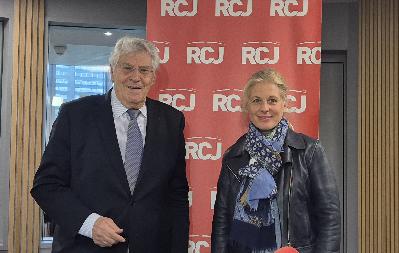 Claire Marie Le Guay à propos de son livre-concert « C’est la nuit qu’il est beau de croire à la lumière »