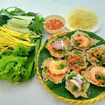 Vietnamese sizzling mini-pancakes