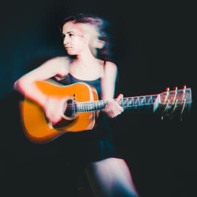 Spending A Moment With Guitarist Jenn Butterworth Spending A Moment With Guitarist Jenn Butterworth