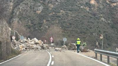 Los afectados por la carretera de Arnedillo crean una plataforma: "No nos informan de nada. Pedimos poder acceder al desvío unas horas al día" Los afectados por la carretera de Arnedillo crean una plataforma: "No nos informan de nada. Pedimos poder acceder al desvío unas horas al día"