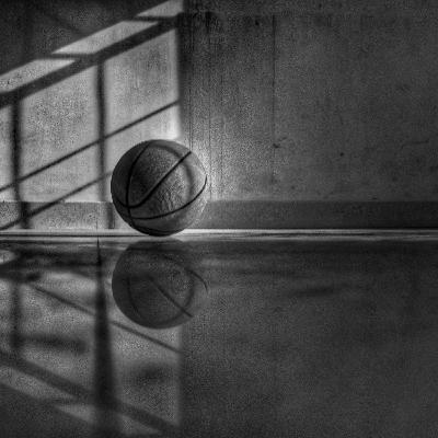 At the age of 35, Curry scored 21338 points, while at the same time, Qiao Zhan, Ke Deng, and the magician