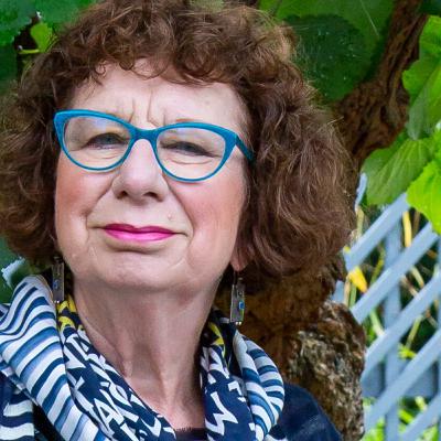 Felicity Harvest - Humanist Celebrant