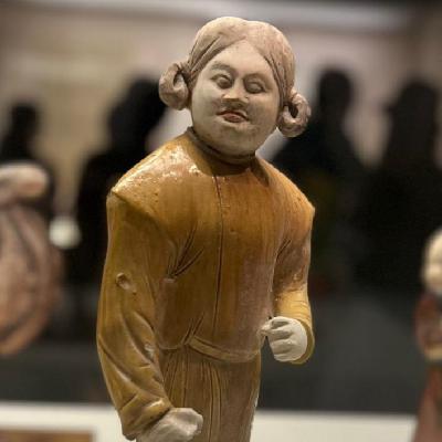 简媜《哭泣的坛》：对女孩最好的性心理教育