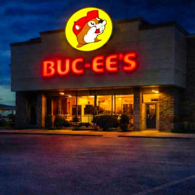 I Work Nights at Buc-ee's. They Have Strange Rules For the Basement.