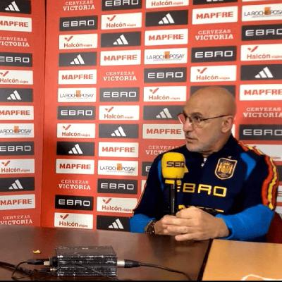 Entrevista | Luis de la Fuente, sobre el caso Lamine Yamal: "Nadie nos informó de que tenía pubalgia, aquí se le trató por un problema de lumbalgia" Entrevista | Luis de la Fuente, sobre el caso Lamine Yamal: "Nadie nos informó de que tenía pubalgia, aquí se le trató por un problema de lumbalgia"