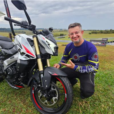 Test Ride Dominar NS 400Z, como é rodar com o lançamento da Bajaj no Brasil. Test Ride Dominar NS 400Z, como é rodar com o lançamento da Bajaj no Brasil.