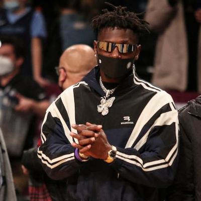 EPISODE 33: NOT THAT EASY