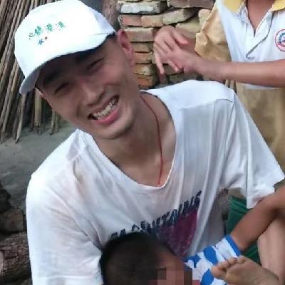 32岁广州大厂程序员猝死：抢救时还被拉工作群，公司无情真相曝光