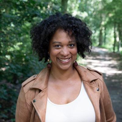 #120 Gwendolyn Heath viert verjaardag met een voorstelling