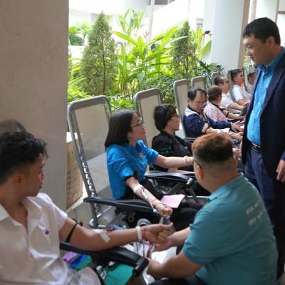 Tin trong nước - Hơn 1.000 công nhân, lao động Hải Phòng hiến máu ‘Giọt hồng yêu thương” Tin trong nước - Hơn 1.000 công nhân, lao động Hải Phòng hiến máu ‘Giọt hồng yêu thương”