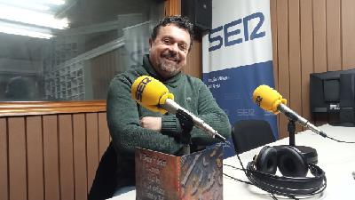 Francis J, autor de la sintonía 1525 Villena