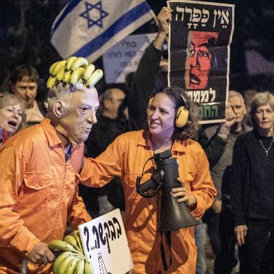 Israelis protest in Tel Aviv after Netanyahu seeks pardon on fraud cases