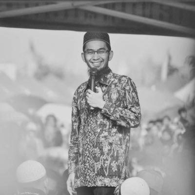 Kajian Ust Adi Hidayat - Mencintai Keluarga Rasulullah