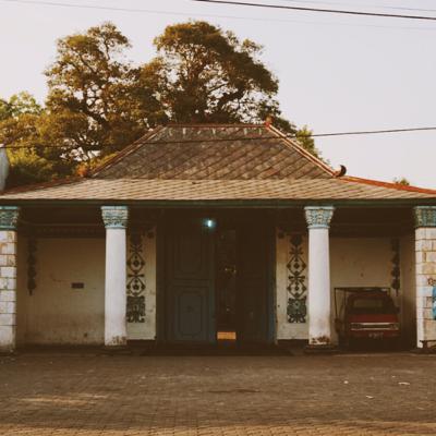 Perihal berproses dan menjauh.