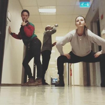 21. episode - Samkvem og voksenbrus 21. episode - Samkvem og voksenbrus