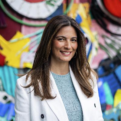 Twelve strings and a thousand stories: Marta Pereira da Costa