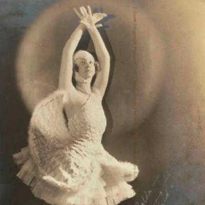Florence Cowanova: Teaching Dance and Elegance