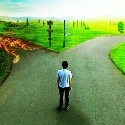 2 caminhos e uma escolha. 2 caminhos e uma escolha.