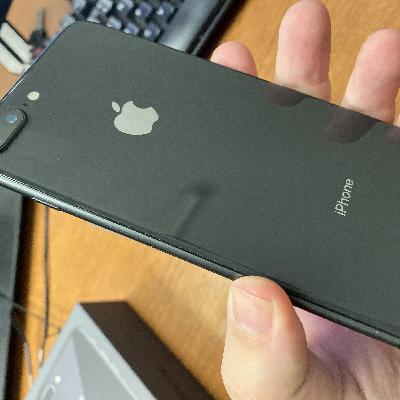 Apple iPhone 11 Pro Max vs. Samsung S20 5G - Which Should You Get?