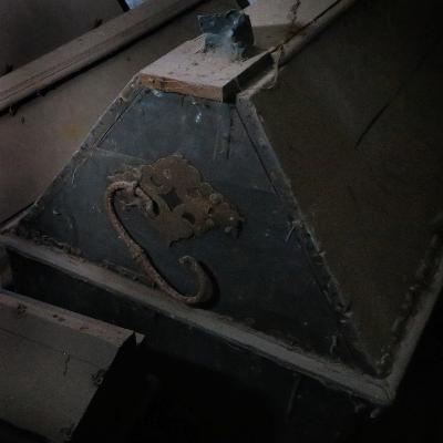 1500 Jahre alten Sarg bei Hausbau gefunden